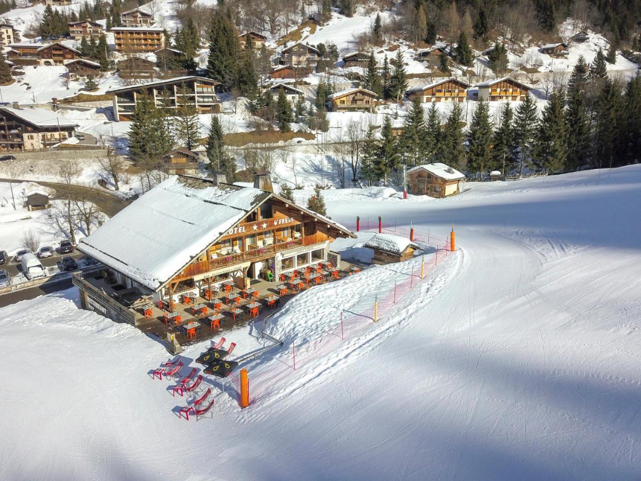 Hôtel Restaurant U'Fredy La Clusaz Exterior foto